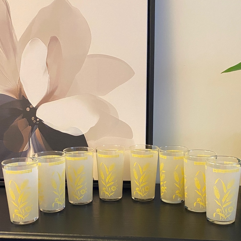 Vintage 70’s Frosted Yellow Wheat Glass Set of 8